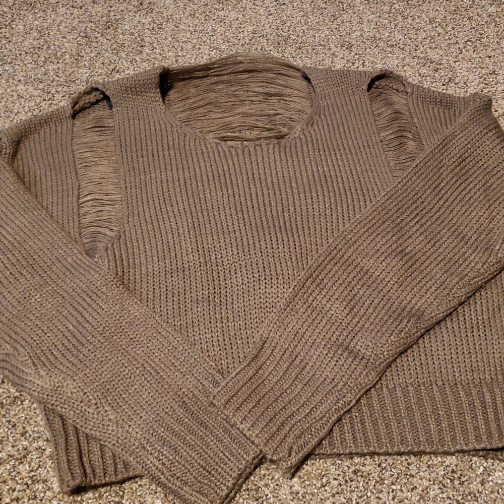 Akira Chicago distressed, crop sweater